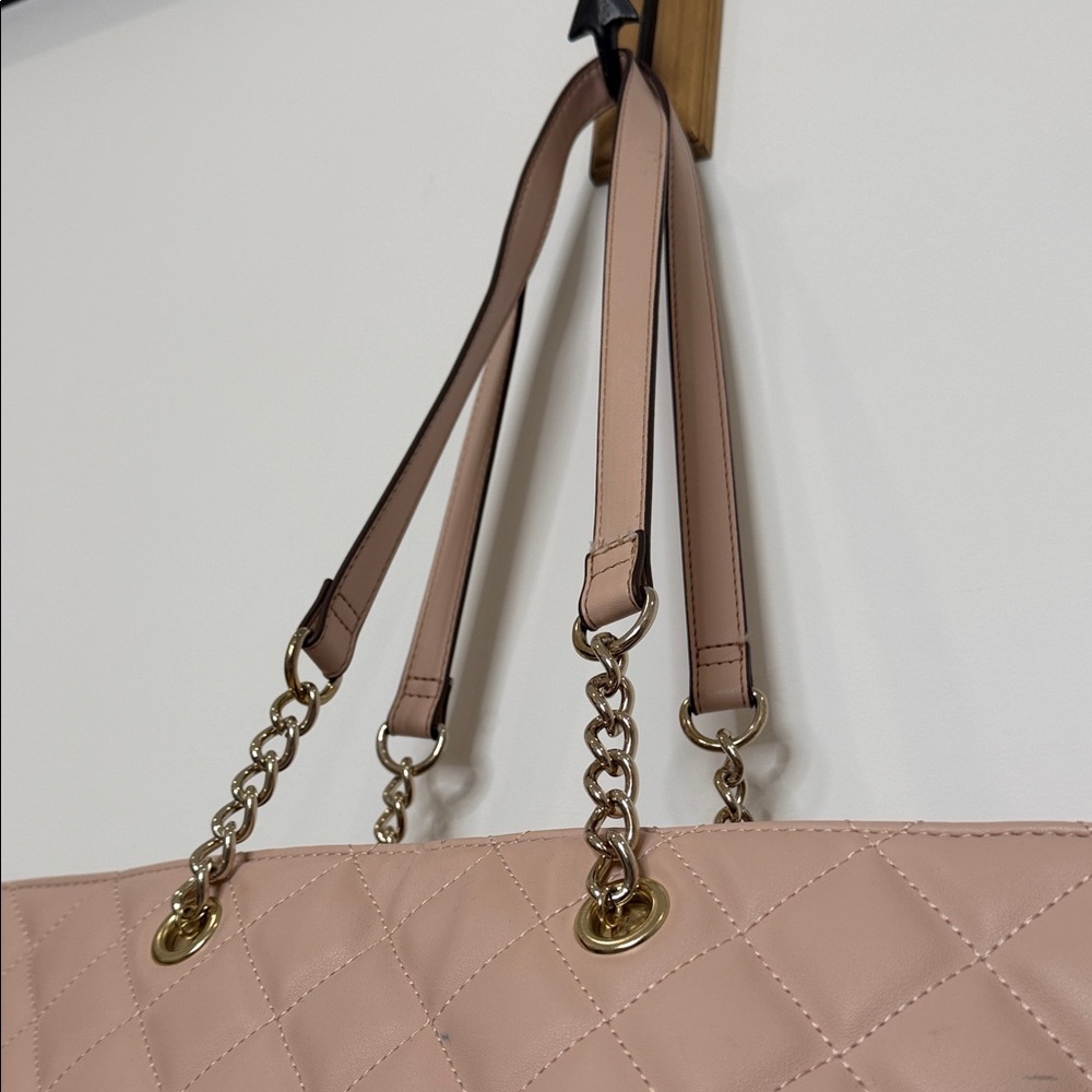 Quilted Tote Bag in Blush - Picture 4 of 9